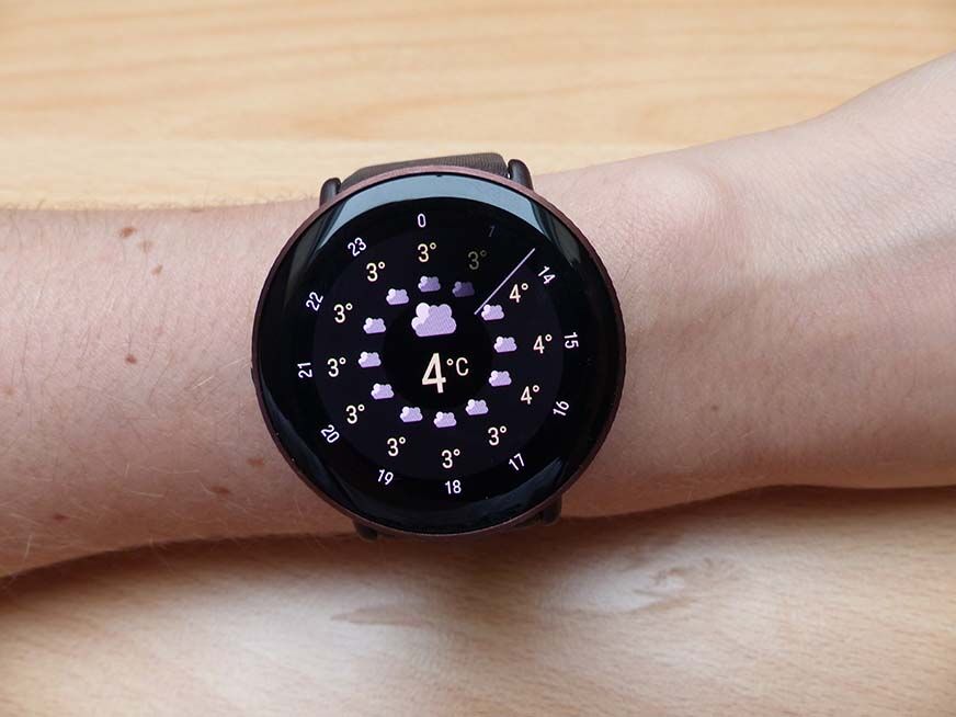 Man sieht das Wetter auf der Polar Ignite 3. 